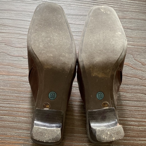 Nicole muley’s in size 7 1/2 leather upper made in Brazil. - Picture 8 of 8